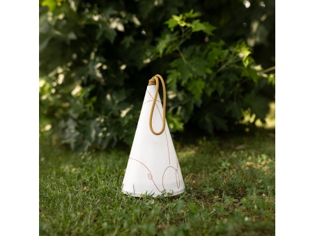 Lampa Cala: Marynistyczny Design, Regulacja Oświetlenia, 143 godzin autonomii