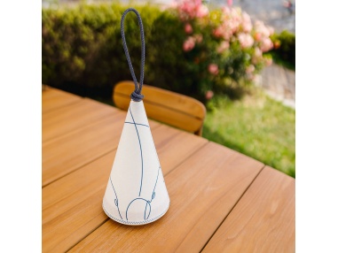 Lampa Cala: Marynistyczny Design, Regulacja Oświetlenia, 143 godzin autonomii