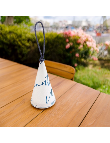 Lampa Cala: Marynistyczny Design, Regulacja Oświetlenia, 143 godzin autonomii