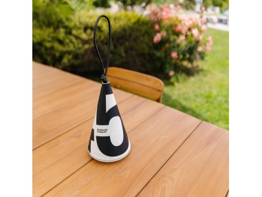 Lampa Cala: Marynistyczny Design, Regulacja Oświetlenia, 143 godzin autonomii