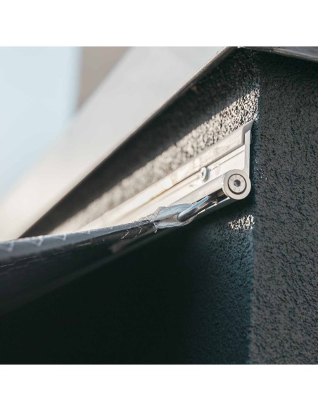 Solaria Lean Stock – Odnowiony żagiel z profilem ściennym