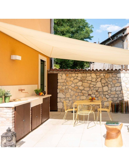 Solaria Lean Stock – Odnowiony żagiel z profilem ściennym