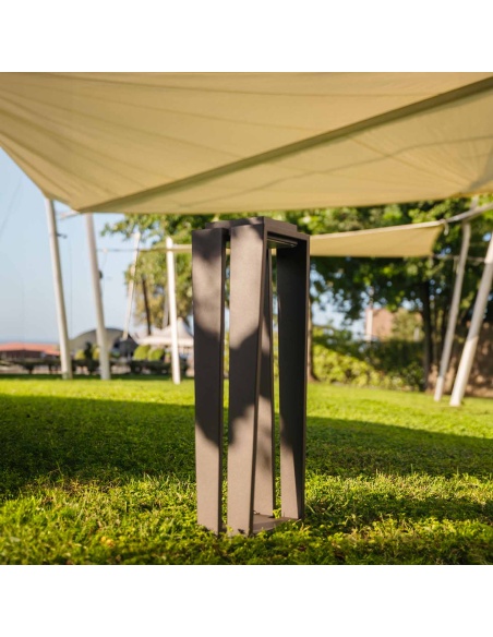 Solar ISOSS: Lampa Designerska - Odkryj Nowe Reflektory Podłogowe
