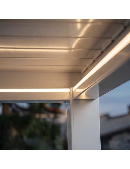 Lyra T6: Pergola bioklimatyczna z 6 unikalnymi technologiami