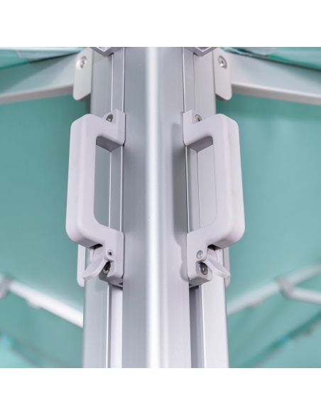 Cygnus Qadro: Parasol Cantilever z Czterema Tkaninami 6×6 m